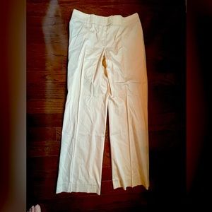 Escada soft and elegant trouser in cream color